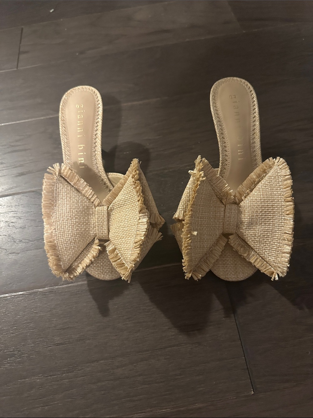 Gianni Bini Natural Straw Bow Slide Mules